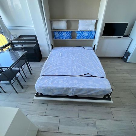 Studio Avec Piscine Et Parking Rosas Exterior foto